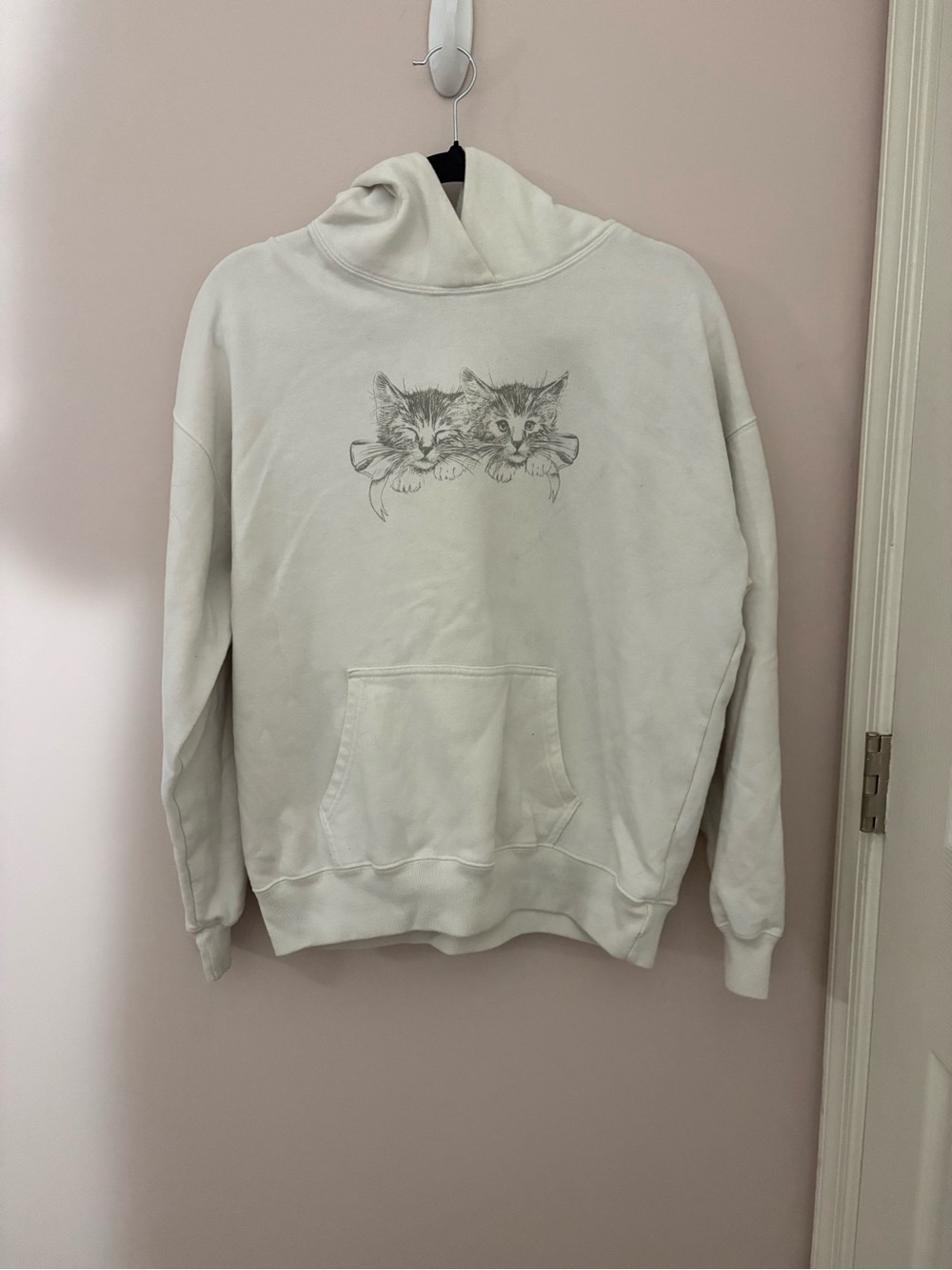 Hollister Kitten Graphic Hoodie Cream oversized Small Cat Pullover Sweatshirt